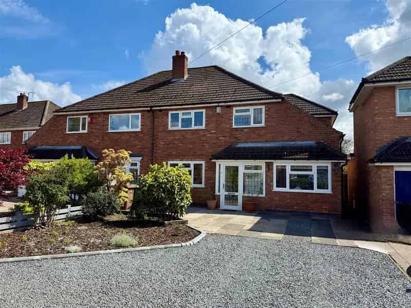 4 Bedroom Semi-Detached House for Sale