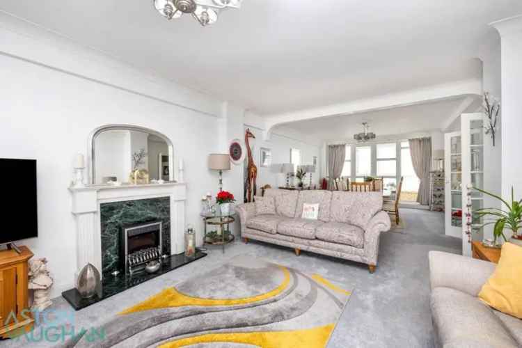 3 Bedroom Apartment for Sale in Brighton