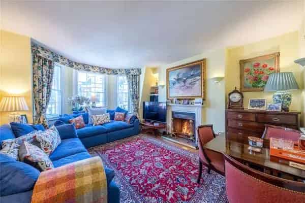 3 Bed Apartment Kensington Church Street Gated Building