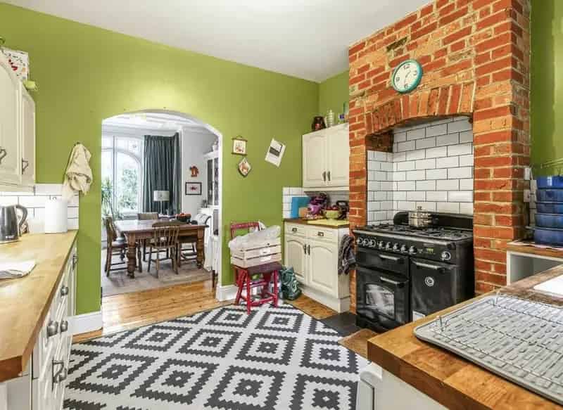 Four Bedroom Freehold House Over 1640 Sqft Streatham West Norwood