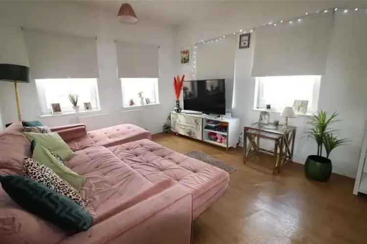 2 Bedroom 2 Bathroom Apartment for Sale Erith