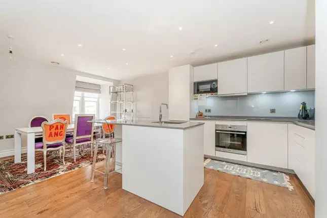 3-Bed Duplex Penthouse High Street Kensington