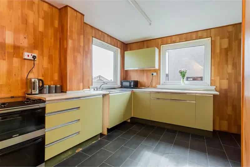 3 Bed Semi Detached House Kilbarchan