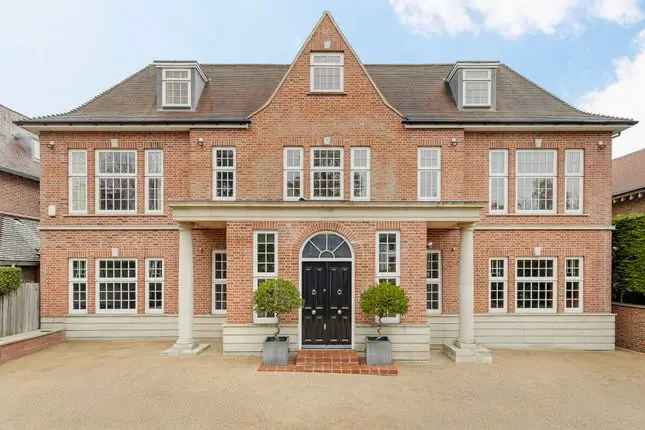 Luxury 8-Bedroom Home for Sale on Bishops Avenue Hampstead