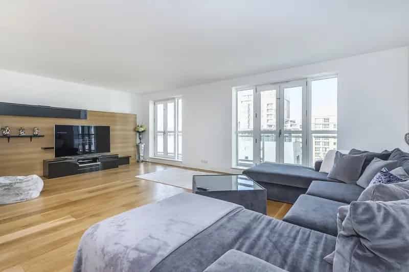 3 Bedroom Penthouse Apartment Canary Wharf