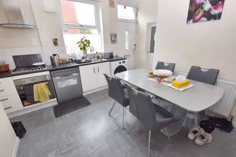 Four Bedroom Period House Near Amenities