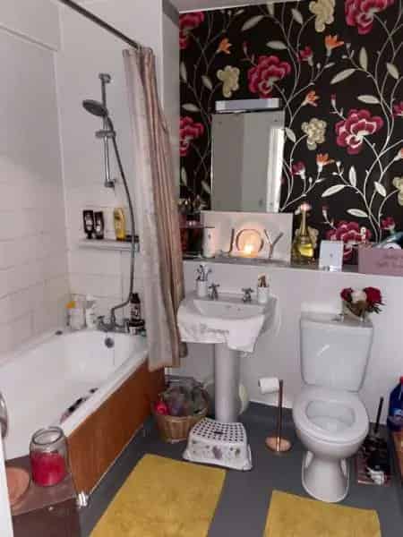 1 Bedroom Flat Open Plan Living Balcony Great Location