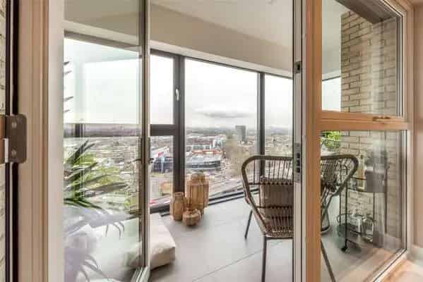 Kew Bridge Rise New Homes: Luxury Riverside Living