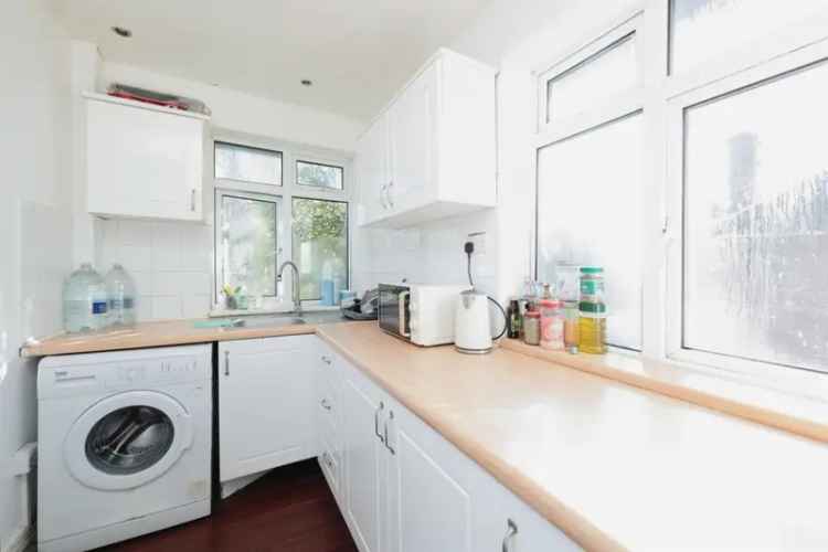 Two Bedroom Maisonette Nascot Wood Courtlands Drive