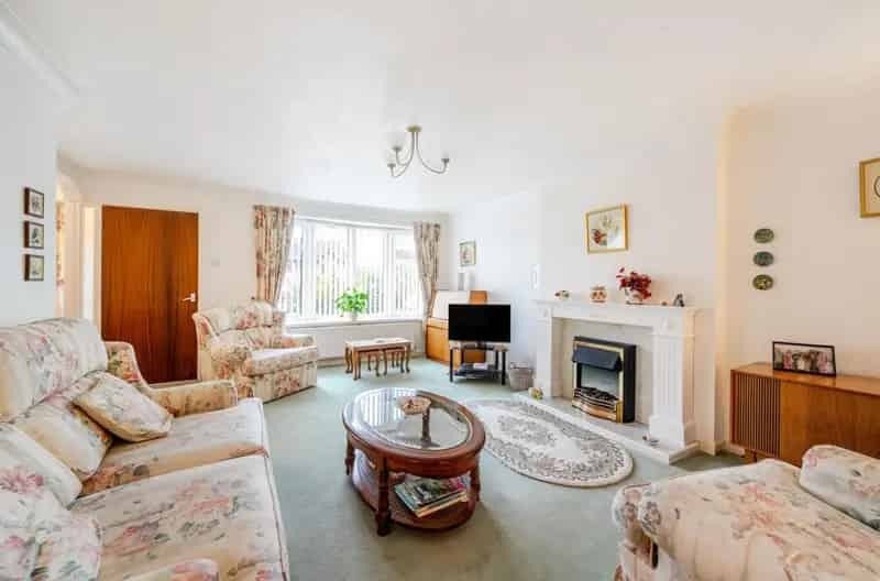 3 Bedroom Detached Bungalow For Sale in Cookridge