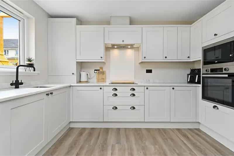 3 Bed Semi Detached House with 1 Reception Room