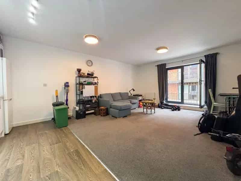 2 Bedroom Apartment to Rent in Bedminster Bristol