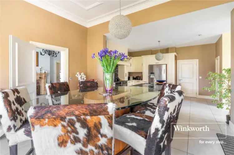 8 Bedroom Detached House for Sale Near Southbourne Beach