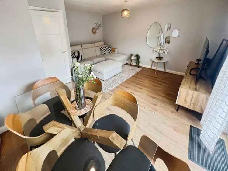 3 Bedroom Mews House To Rent