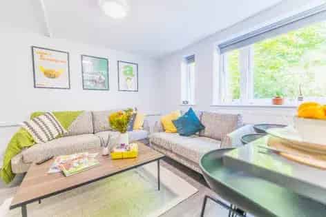 80m² Room in Edgbaston Birmingham Near Transport Links and Universities