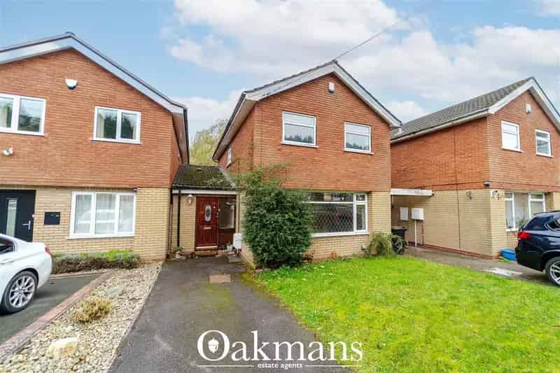 3 Bedroom Link Detached House For Sale