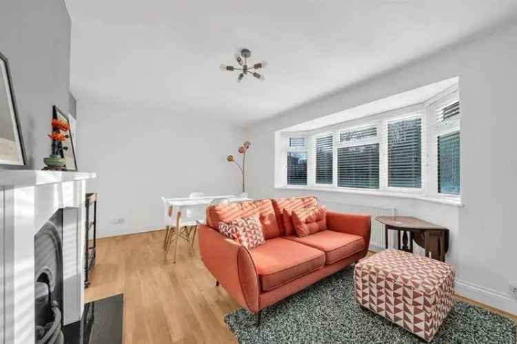 3 Bedroom Flat for Sale near Shortlands Station