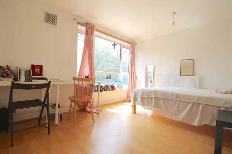 3 Bedroom Flat to Rent in Mile End near Queen Mary University