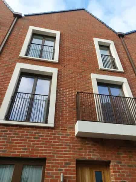 Brand New Townhouse 6 Months Old