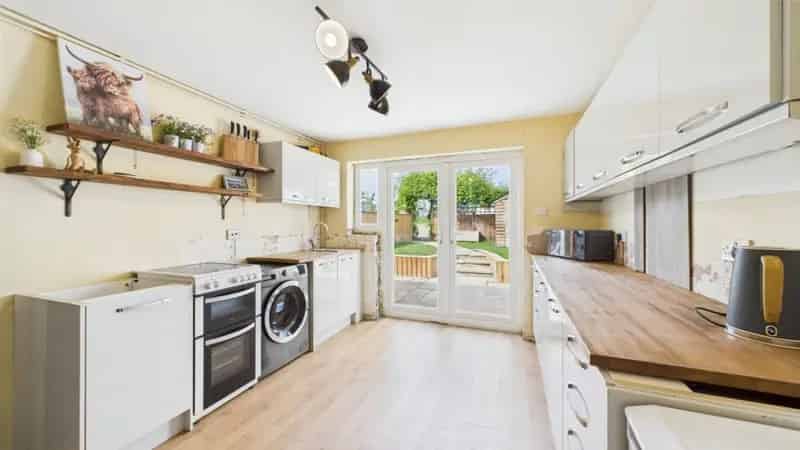 2 Bedroom Cottage in Lidgate For Sale