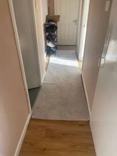 Spacious 2-Bedroom Flat Near DLR Elizabeth Line Thames Views