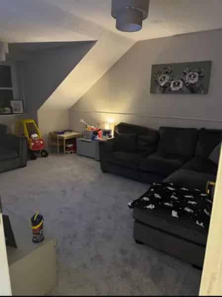 2 Bed Flat with Private Parking and Garden in Richmond Borough