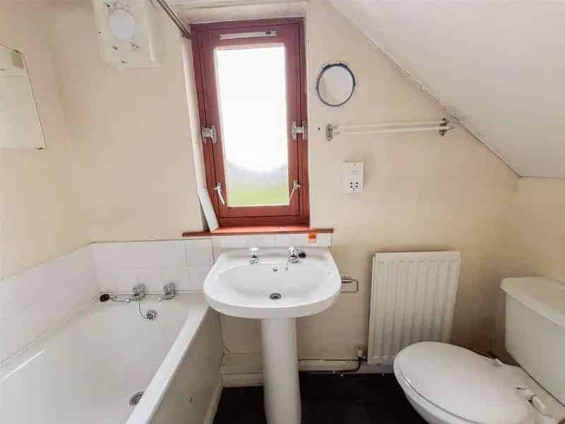 1 Bed Flat for Sale Near Beach