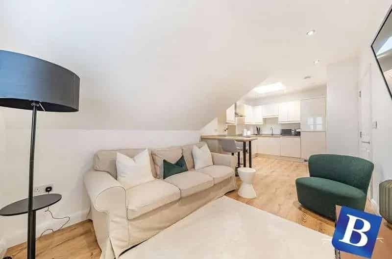 2 Bed Flat for Sale Near West Horndon Station