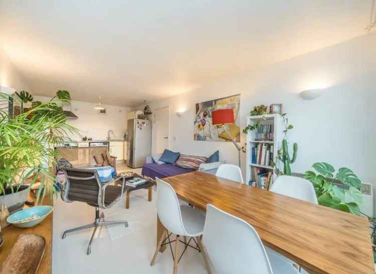 2 Double Bedroom Apartment Lower Clapton 690 sq ft