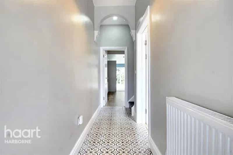 4 Bedroom Victorian Terrace House Near Queens Park