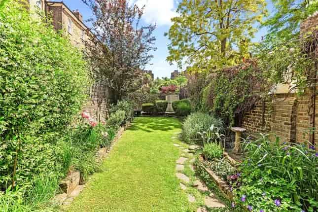 5 Bedroom Period Family House Fulham Road London SW10