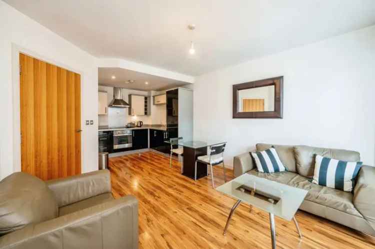 Modern 1-Bed Apartment Chinese Quarter Balcony Garage Parking