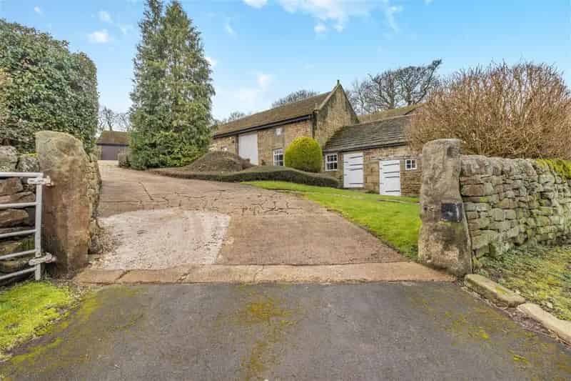4 Bedroom Farmhouse with 5 Acres and Development Potential