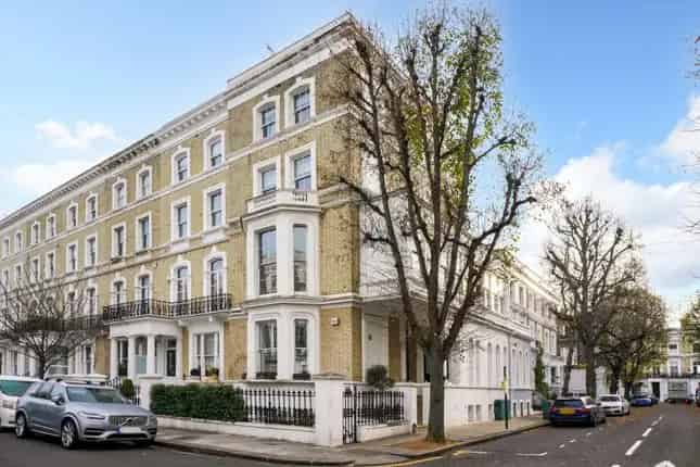 Chelsea Triplex Apartment 4 Double Bedrooms Roof Terrace