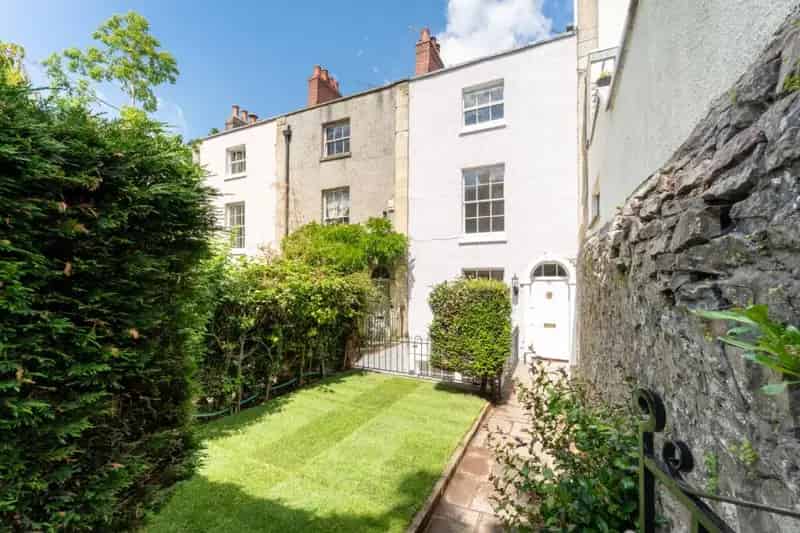 3 Bedroom Clifton Terrace House for Sale