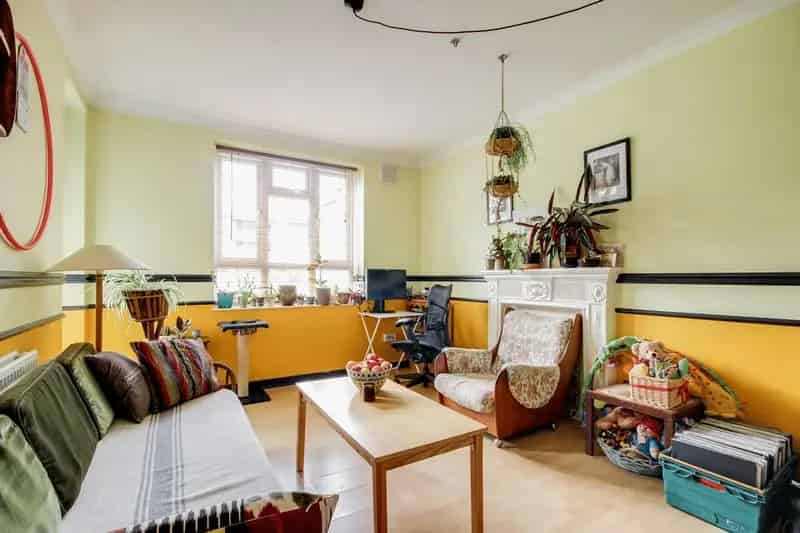 2 Bedroom Apartment House to Rent