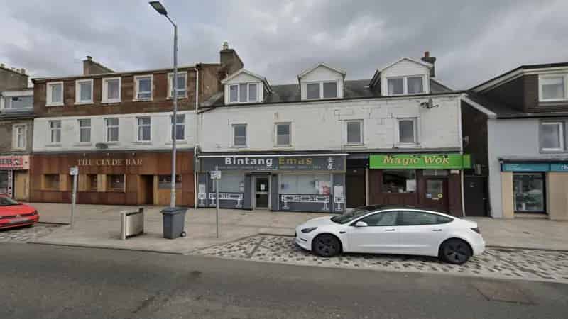 Main Seafront Cafe Helensburgh 1690sq ft Ground Floor Restaurant