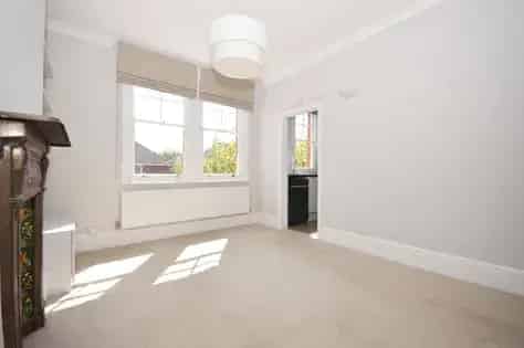 2 Bedroom 75m² Victorian Flat Near Richmond Town Centre