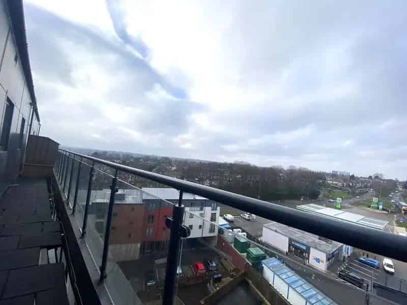 2 Bedroom Luxury Flat Roof Garden Allocated Parking