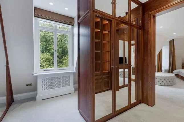 Flat for sale in South Street, Mayfair, London W1K, United Kingdom