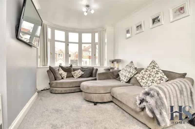 4 Bedroom Semi Detached House for Sale Sheldon