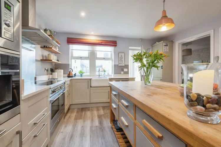 5 Bedroom Detached House Holmbridge DIY SOS