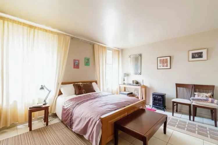 1 Bedroom Flat for Sale near Bath City Centre