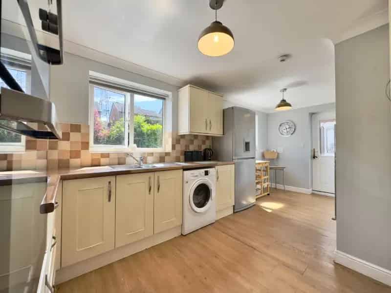 4 Bedroom Detached House For Sale Barnsley