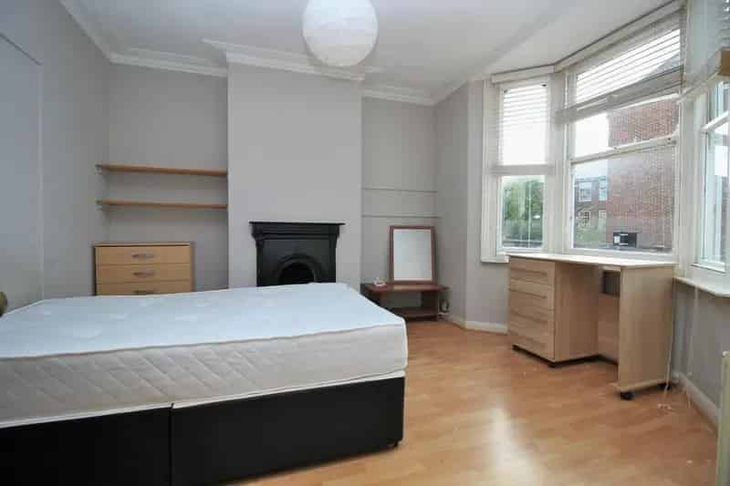 4 Bedroom HMO Terraced House For Sale