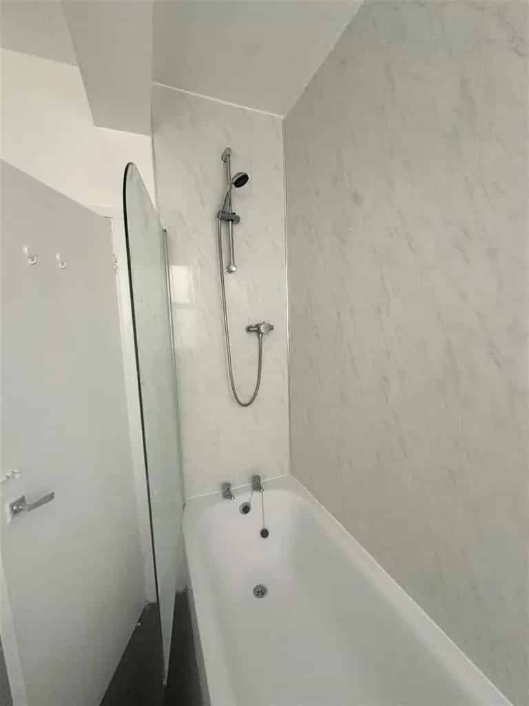 2 Bedroom Flat to Rent in Clifton