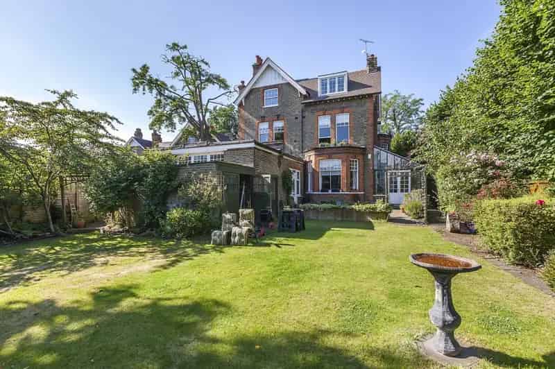 3 Bedroom Flat for Sale in Westcombe Park