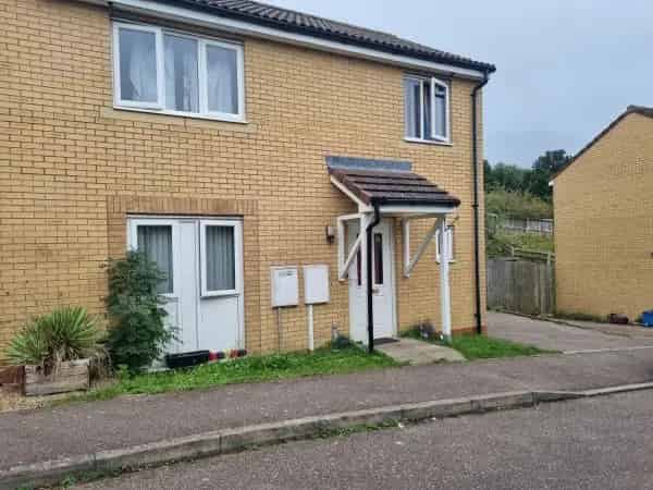 2 Bed Semi-Detached House Swap for 3 Bed in Bolton Area