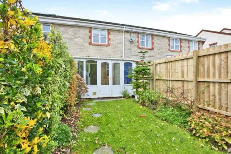 2 Bed House for Sale - Newly Fitted Kitchen & Private Garden