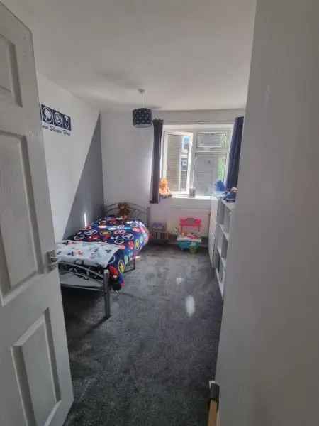 Flat For Rent in Havant, England